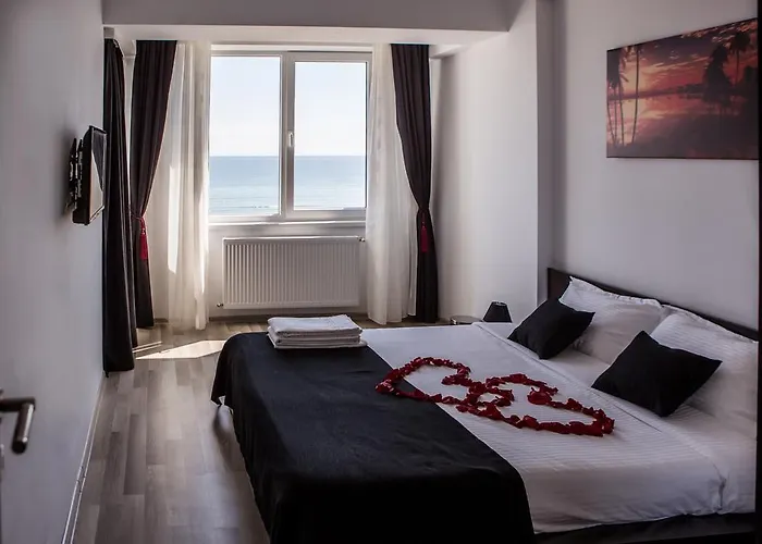 Oasis By The Sea - Summerland Apartment